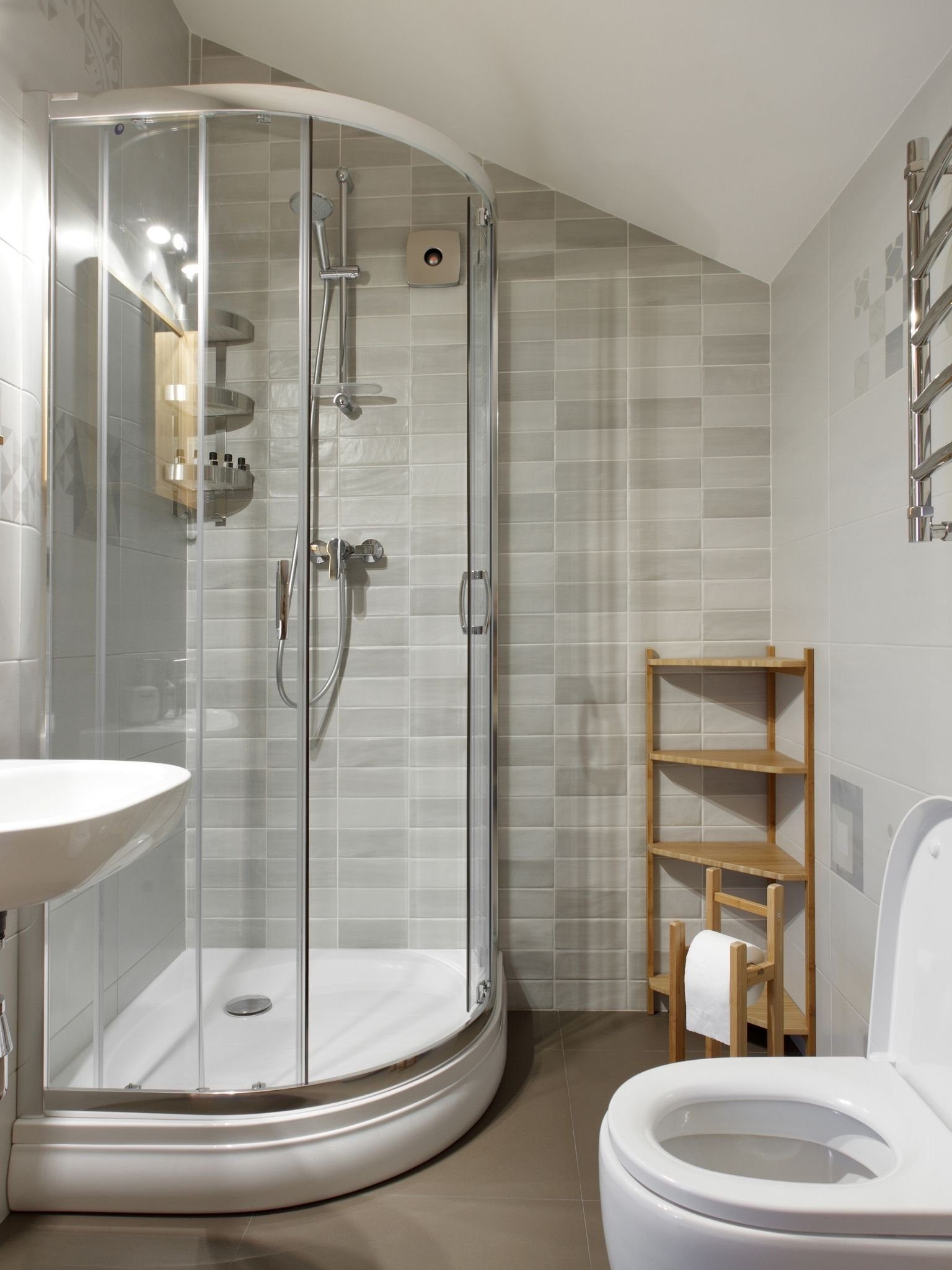 complete bathroom fitter TW9 1HY